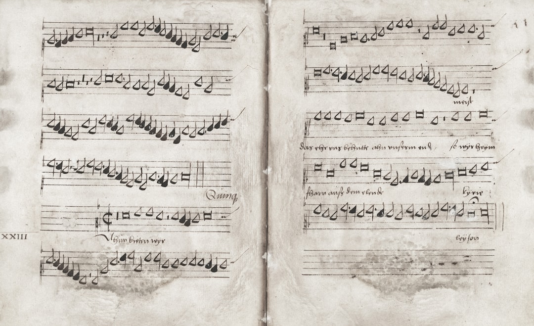Aplicativos para ouvir músicas antigas sem complicação no celular
