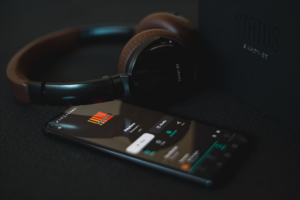 Os Melhores Aplicativos para Ouvir Rádio Online Sem Pagar