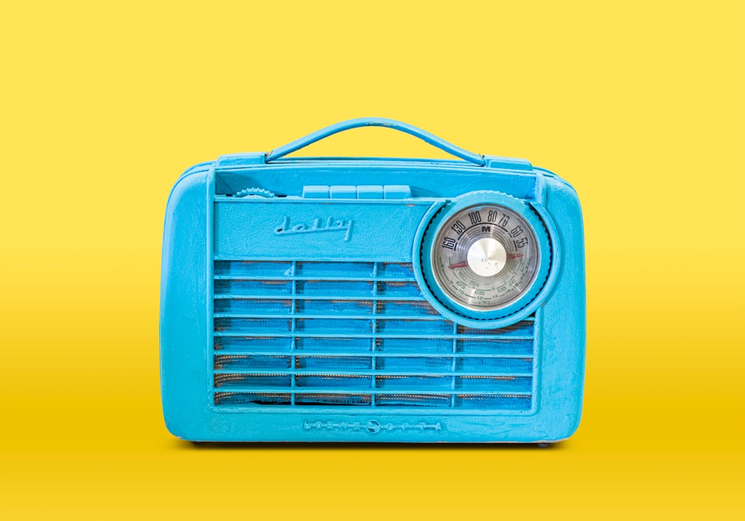 Melhor Aplicativo para Ouvir Rádio Grátis no Celular em 2026