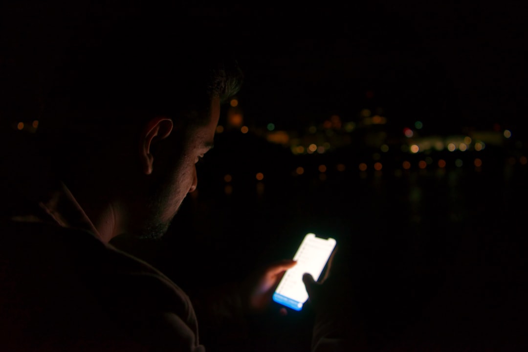 Aplicativo de Visão Noturna Grátis no Celular