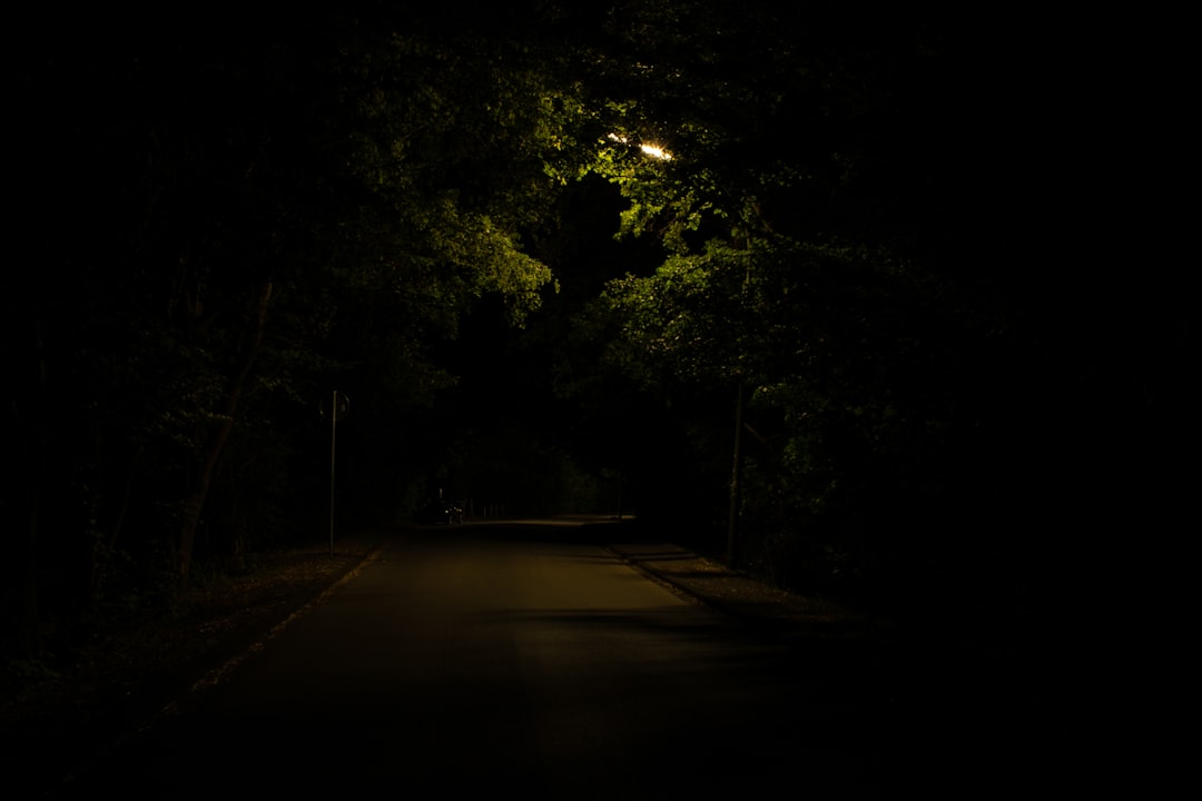Use Aplicativos de Visão Noturna em Ambientes Escuros