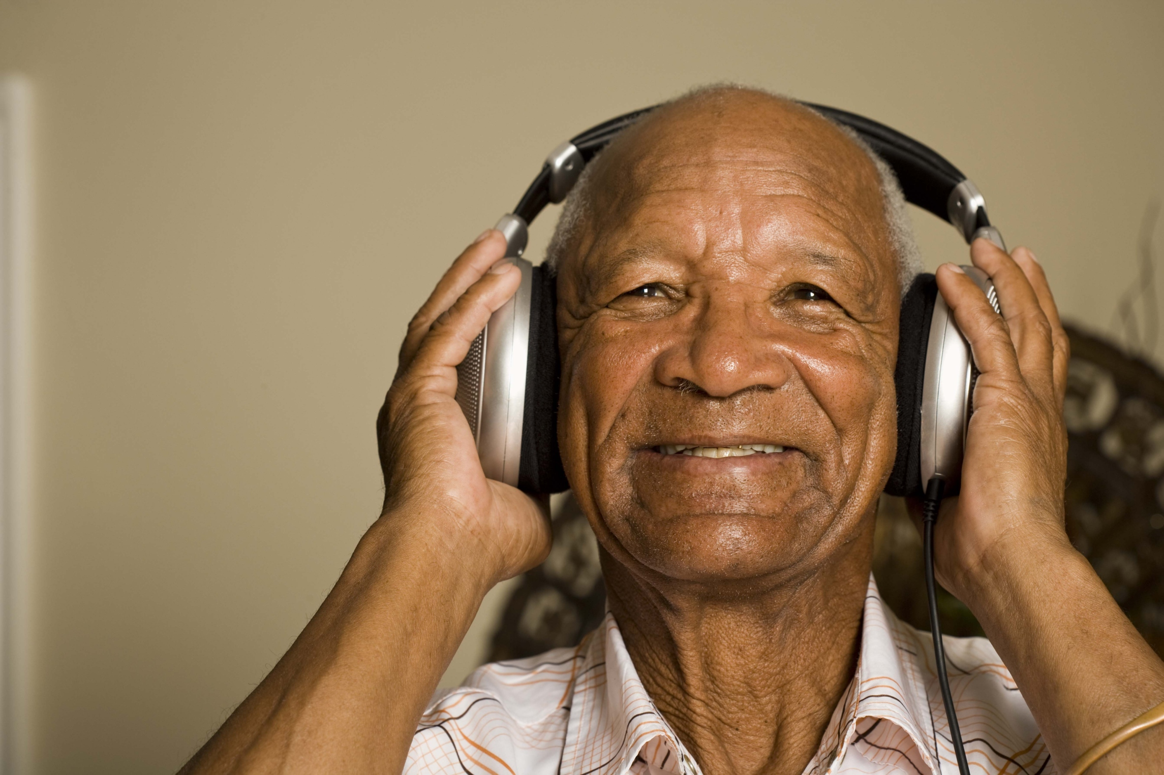 Como Ouvir Rádio FM no Celular com um Aplicativo Gratuito